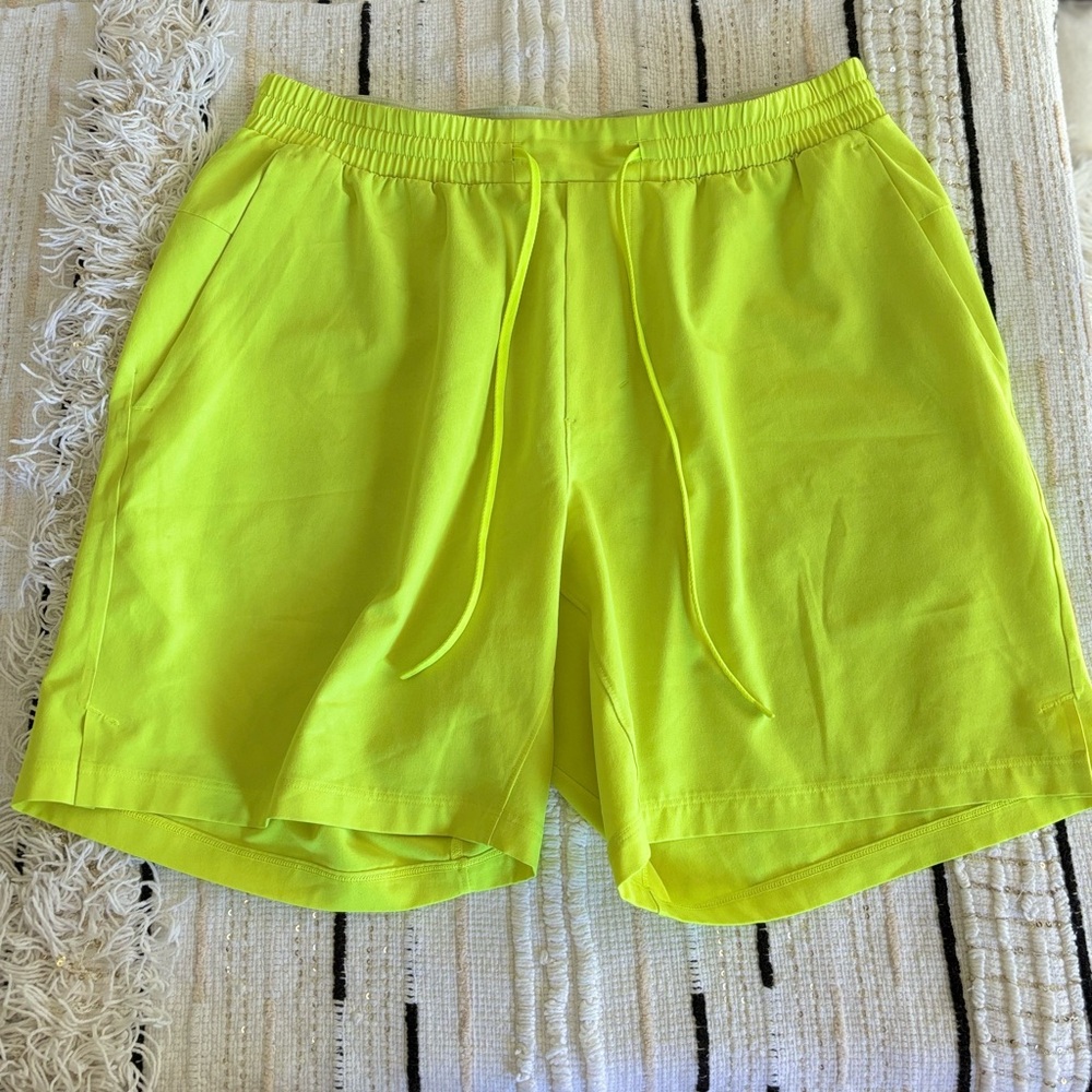 Lululemon Men's Neon Yellow Shorts Size L